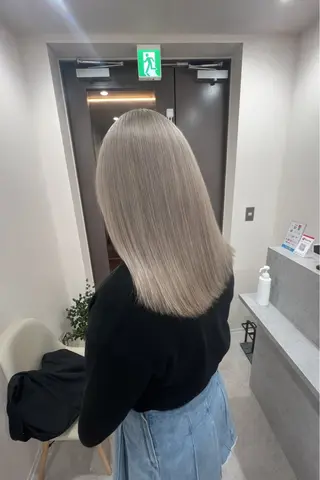 ミディアム LEA'NA ／KAITOのヘアスタイル