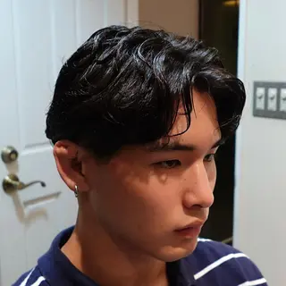 ミディアム パーマ メンズ ヨリソイhair salon所属・浦添メンズ 経験20年／のヘアスタイル