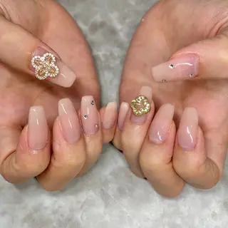 ネイル 長谷川 奈緒美のネイルデザイン