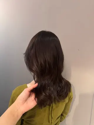 セミロング 🦢イルミナ艶カラー 🦢AI🫧のヘアスタイル
