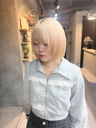 ショート カラー AIRI/難波/ ハイトーン/髪質改善のヘアスタイル