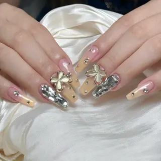 ネイル Maggie Nail🦩のネイルデザイン