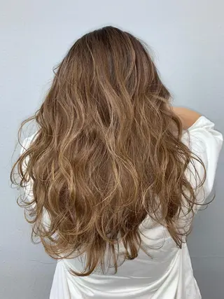 ロング fuuka/ ハイトーン/海外ヘアのヘアスタイル