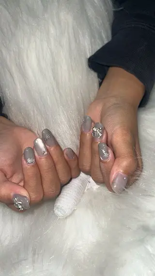 ネイル OPHELIA 𓃛のネイルデザイン