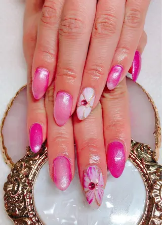 ネイル CROWN プライベートサロンのネイルデザイン