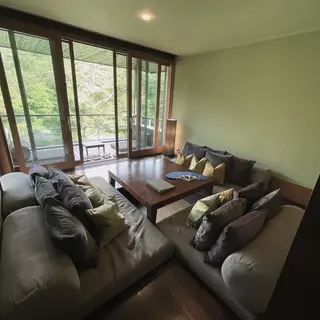 マツエク・マツパ sara 荒井店のヘアスタイル