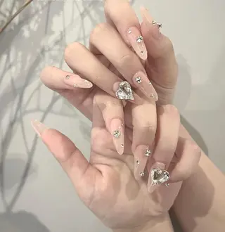 ネイル VIVIAN リサのネイルデザイン