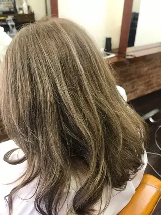 ミディアム カラー 桧山 真のヘアスタイル