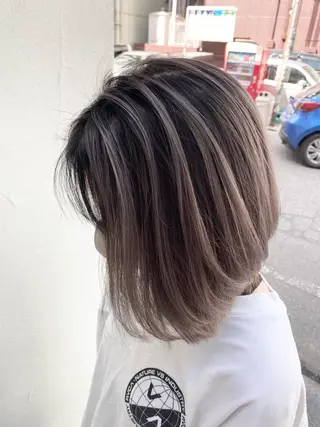 ショート バレイヤージュ 隅中秀弥のヘアスタイル
