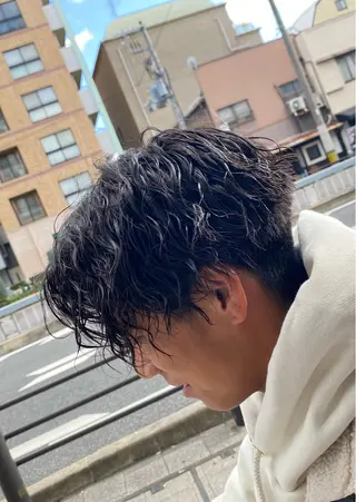 ミディアム パーマ 鍋島 拓真のヘアスタイル