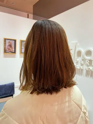 ミディアム 柴田 綺音のヘアスタイル