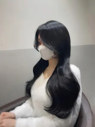 ロング カラー TAKUMI 【美髪特化】のヘアスタイル