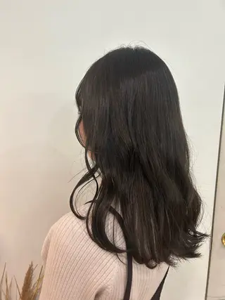 ミディアム 室谷 ゆりあのヘアスタイル