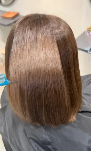 ミディアム リサ tonieのヘアスタイル