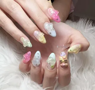 ネイル &ME ネイルサロンのネイルデザイン