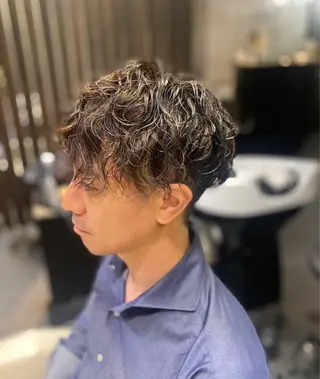 パーマ 下方 研人のヘアスタイル