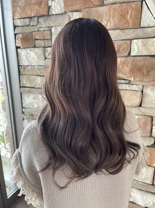 ロング カラー 藤元 美咲のヘアスタイル