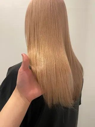 ロング 広島:ミルキーカラー tsumaのヘアスタイル