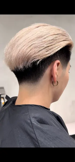 ショート メンズ ⚡メンズパーマフ ェードカットTomyのヘアスタイル