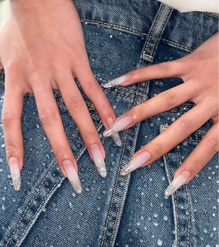 ネイル Maggie チョウチョウのネイルデザイン