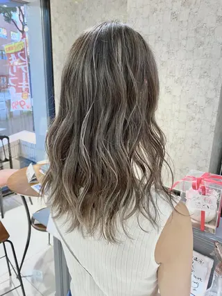 セミロング カラー ✨髪質改善専門店✨ QOLU✨のヘアスタイル