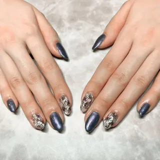 ネイル 長谷川 奈緒美のネイルデザイン