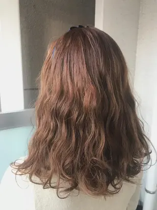 セミロング カラー 岩谷/ブリーチ 🪽透明感カラーのヘアスタイル