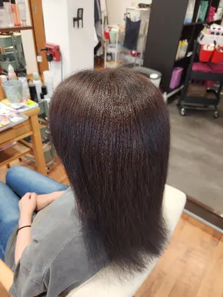 カラー 岩瀬 未来のヘアスタイル