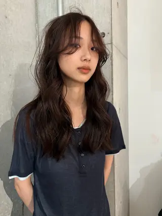 ミディアム 薄暮 マツイ　レンのヘアスタイル