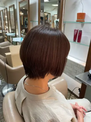 ショート カラー 神田 淳美のヘアスタイル