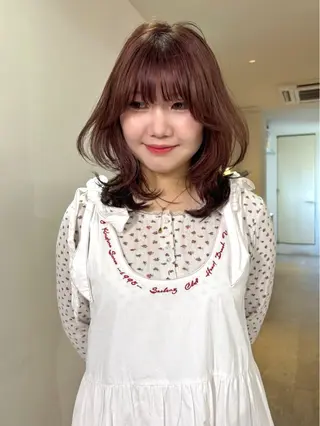 ミディアム カラー mizuki/ピンク ベージュ.レイヤーのヘアスタイル