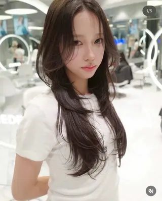ロング 【大宮】一日限定 ハイレイヤーカットのヘアスタイル