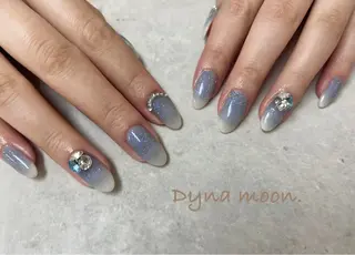 ロング Dynamoon所属・吉田 芹菜のネイルデザイン