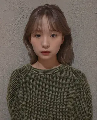 カラー aya / ニュアンスカラーのヘアスタイル