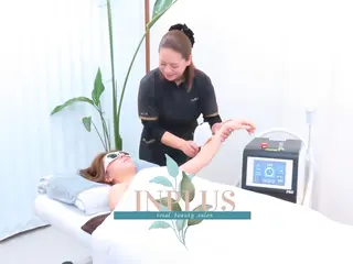 INPLUS所属・INPLUS Naruのネイルデザイン