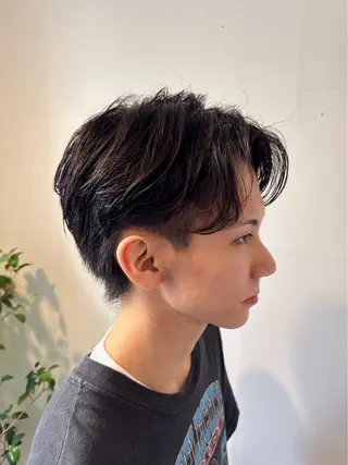パーマ メンズ メンズ特化シャドウパ ーマラウンドマッシュのヘアスタイル