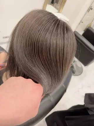 ロング ケアブリーチ&シール エクステの店和田翔莉のヘアスタイル