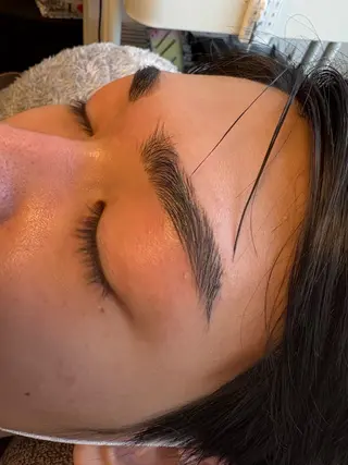 アイブロウ R ...Rの眉毛・アイブロウイメージ