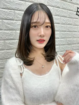 セミロング すぐ巻ける縮毛矯正 🍀勝倉　麗のヘアスタイル