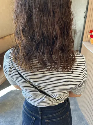 ミディアム 小山 水綺のヘアスタイル