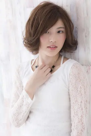 ショート カラー パーマ embrace エンブレイスのヘアスタイル