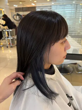 セミロング カラー 透明感/ハイトーン ／レッドカラー🍓のヘアスタイル