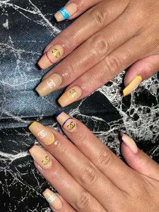 ショート ネイル ✴︎ Delightのネイルデザイン