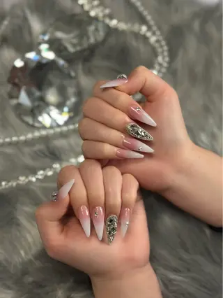 ネイル Mivie🩷 Nailのネイルデザイン
