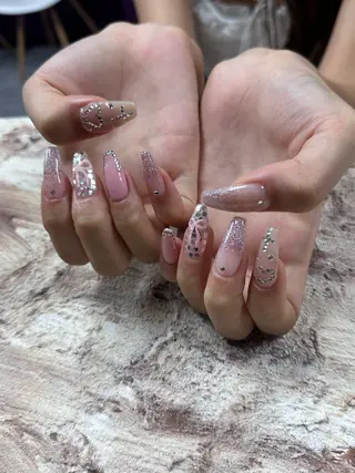 ネイル M.jewelry himeka🍒のネイルデザイン