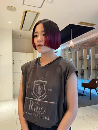 ショート ヨシカ/透明感カラー 酸性ストレートのヘアスタイル