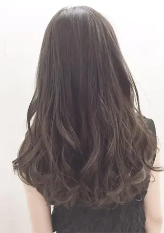 ロング カラー 浅野 順一のヘアスタイル