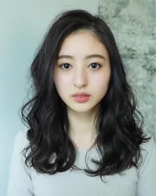 セミロング 縮毛矯正セミナー講師 ヨコモリユウキのヘアスタイル