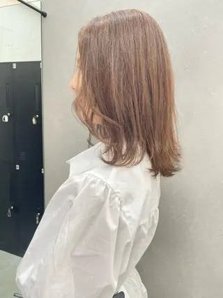 ミディアム カラー パーマ ヘアアレンジ メンズ キッズ ネイル マツエク・マツパ 韓国🇰🇷レイヤー カットオリーブカラーのヘアスタイル