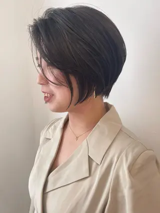 ショート カラー 💓パーマ，💗 レイヤーカットのヘアスタイル